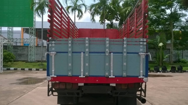 ขาย 10 ล้อเพลาเดียว ISUZU ช่วงล่างใหญ่  เครื่อง 6BG1 175 พวงมาลัยพาวเวอร์ ทะเบียนพร้อมโอนครับ