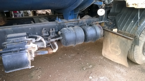 10ล้อ2เพลาบรรทุกน้ำHINO FM176 เครื่องEH700...ถังน้ำ15000ลิตร รถพร้อมใช้..อุปกรณ์ครบ...เล่มพร้อม