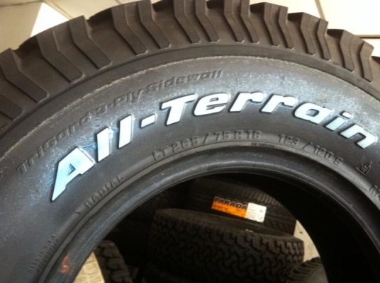 ขายยาง BF Goodrich All-terrain ขนาด 265 75 r16 ยางใหม่ปี14 ขายยาง BF Goodrich All-terrain ขนาด 265 75 r16 ยางใหม่ปี14