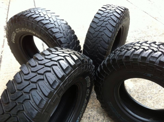 ขายยาง DEESTONE MUD CLAWER 285 75 r16 ปลายปี11