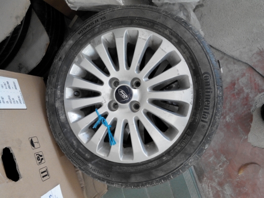 ขายล้อยาง ติดรถ ฟอร์ด เฟียสต้า 1 คู่