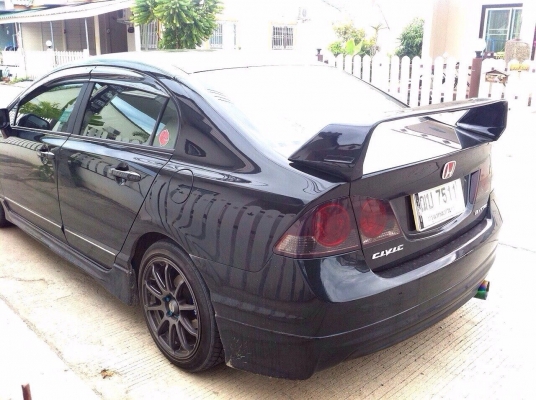 HONDA CIVIC 1.8s AUTO ปี 52 เล่มพร้อมโอน HONDA CIVIC 1.8s AUTO ปี 52 เล่มพร้อมโอน