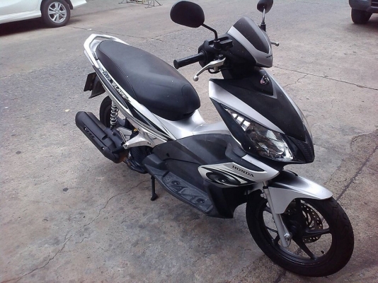 Air bland ปี 50 สีแดง ดำ เครื่องดี เครื่องเดิมๆ มีเล่มเอกสารครบ ไม่มีควัน ไม่หลวม Air bland ปี 50 สีแดง ดำ เครื่องดี เครื่องเดิมๆ มีเล่มเอกสารครบ ไม่มีควัน ไม่หลวม