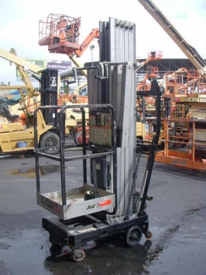 ขายรถกระเช้าขากรรไกรมือสอง  (ขึ้น-ลง แนวดิ่ง) JLG  มือสอง รุ่น 36AM (สูง  11.05 M.) ราคาเพียง 180,000 บาท (ของมีจำนวนจำกัด)