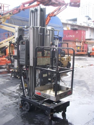 ขายรถกระเช้าขากรรไกรมือสอง  (ขึ้น-ลง แนวดิ่ง) JLG  มือสอง รุ่น 36AM (สูง  11.05 M.) ราคาเพียง 180,000 บาท (ของมีจำนวนจำกัด)