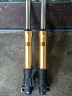 โช๊คทองพร้อมแกน สำหรับMio ถูกๆครับ