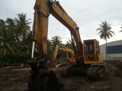ขายรถแบคโฮ Komatsu pc200-2 ตามสภาพ พร้อมใช้งาน ไม่มีประตู ขายรถแบคโฮ Komatsu pc200-2 ตามสภาพ พร้อมใช้งาน ไม่มีประตู
