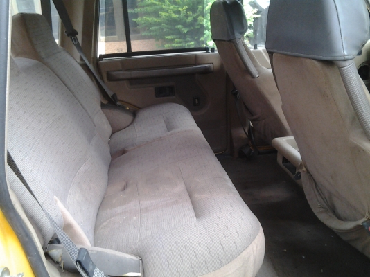 ขายรถแลนด์โรเวอร์ 4X4 เครื่องV8 เครื่องไม่ดี ต้องเอาไปซ่อมครับ ขายตามสภาพ เอาไปปั่้นสักหน่อยสวยเลย มีเล่มทะเบียนครับ ขาย 89000 บาท ขายรถแลนด์โรเวอร์ 4X4 เครื่องV8 เครื่องไม่ดี ต้องเอาไปซ่อมครับ ขายตามสภาพ เอาไปปั่้นสักหน่อยสวยเลย มีเล่มทะเบียนครับ ขาย 89000 บาท