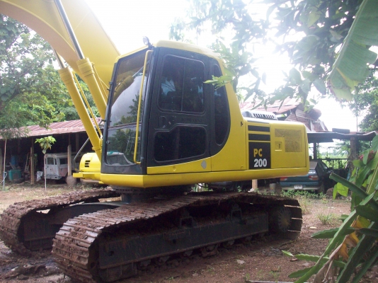 KOMATSU PC200-6
