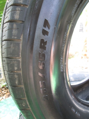 ขายยางมิชลินขนาด 265/65/R17 จำนวน 4 เส้น ขายยางมิชลินขนาด 265/65/R17 จำนวน 4 เส้น