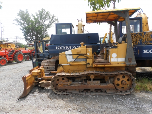 ขายรถแทรกเตอร์ดันดินมือสอง ราคาถูก ขายรถแทรกเตอร์ดันดินมือสอง ราคาถูก