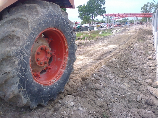 ขาย KUBOTA M7500 DT 4WD ราคาถูกๆรถใช้งานได้