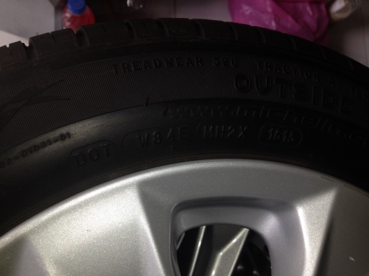 ขายล้อแม็กเดิม Honda jazz ขอบ 15' 4รู100 พร้อมยาง Michelin energy xm1 175 65 15