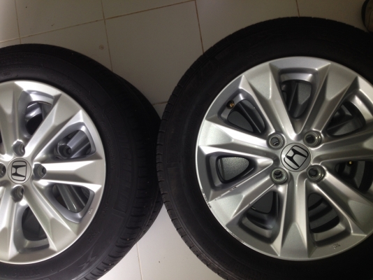 ขายล้อแม็กเดิม Honda jazz ขอบ 15' 4รู100 พร้อมยาง Michelin energy xm1 175 65 15