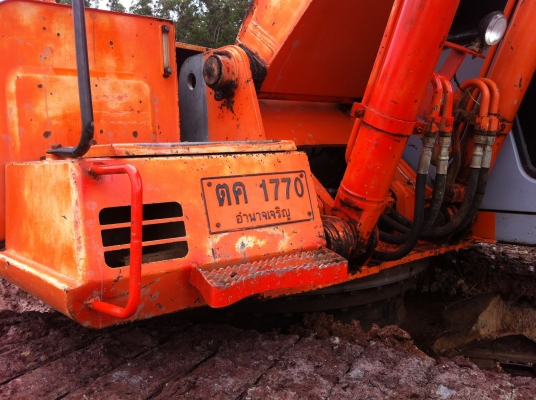 ขายแบคโฮ ฮิตาชิ200พร้อมใช้ขีด2super