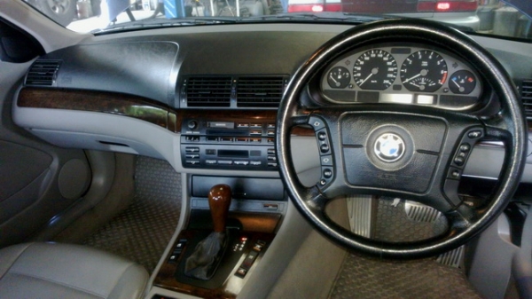BMW323i BMW323i