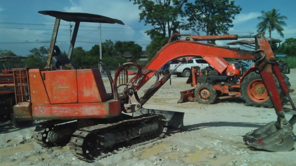 ขายแบ็คโฮคูโบต้า PC20  ราคาถูกๆ 135,000