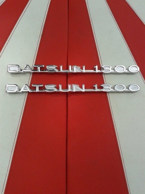 โลโก้ข้างแก้ม ดัทสัน 521 เเละดัทสัน520  ครับผม