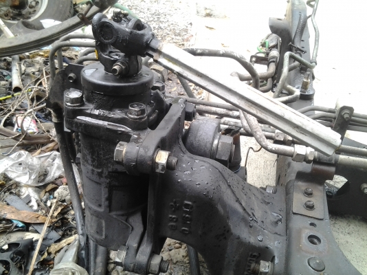 ขายกระปุกพวงมาลัยเดลก้า 6ล้อใหญ่ครับ ไม่ให้แซสซี 8000 บาทครับ