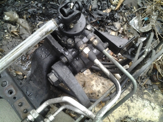 ขายกระปุกพวงมาลัยเดลก้า 6ล้อใหญ่ครับ ไม่ให้แซสซี 8000 บาทครับ