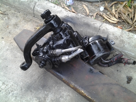 ขายกระปุกพวงมาลัยเพาเวอร์ 10ล้อ 8000 บาท