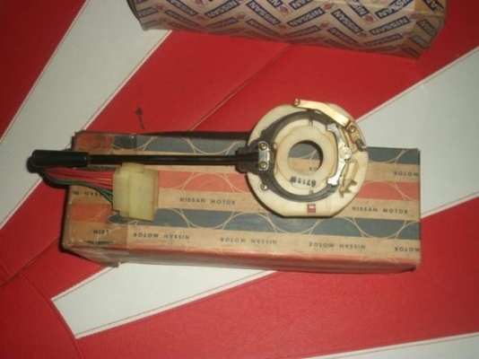 ขายสวิทยกเลี้ยวดัทสัน620 เก่าเก็บของเเท้ MADE IN JAPAN