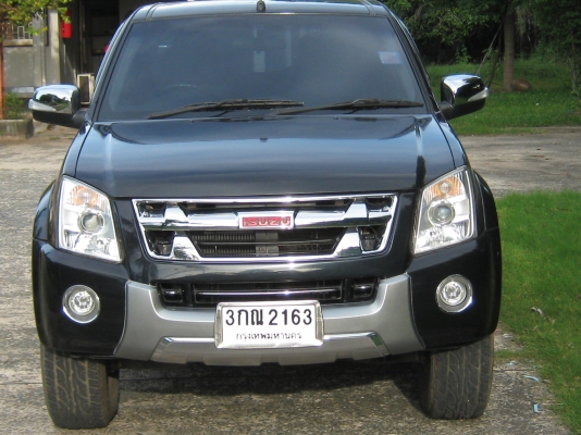 ขาย ISUZU HI LANDER เพลสตินัม 4 ประตูรถบ้านใช้น้อย