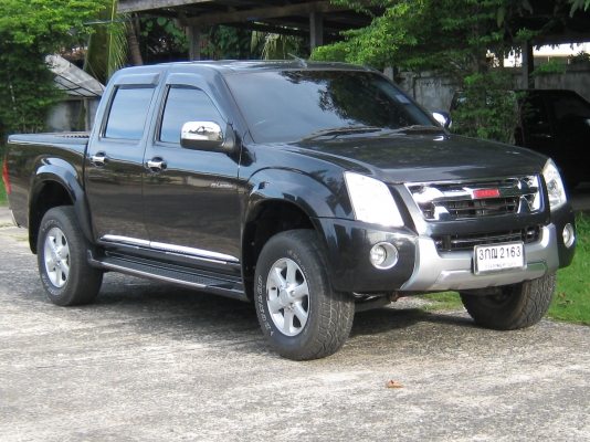ขาย ISUZU HI LANDER เพลสตินัม 4 ประตูรถบ้านใช้น้อย ขาย ISUZU HI LANDER เพลสตินัม 4 ประตูรถบ้านใช้น้อย