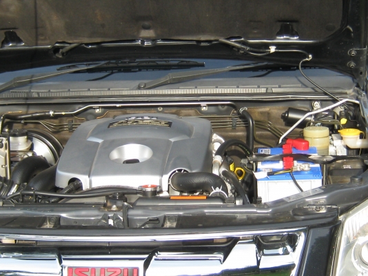 ขาย ISUZU HI LANDER เพลสตินัม 4 ประตูรถบ้านใช้น้อย ขาย ISUZU HI LANDER เพลสตินัม 4 ประตูรถบ้านใช้น้อย