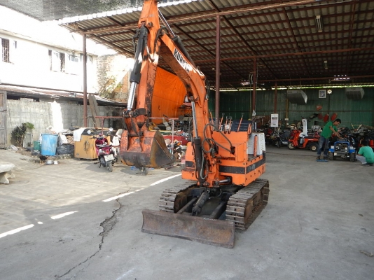 ขายรถขุดเล็ก BACK HOE KUBOTA KH-8H พร้อมใช้งาน ขายรถขุดเล็ก BACK HOE KUBOTA KH-8H พร้อมใช้งาน