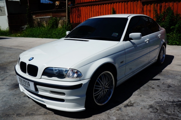 BMW E46 318i ปี 2000 AUTO ติดแก็ส LPG หัวฉีด ขายรถสวย ARIBAG คู่ เบรค ABS เครื่องแน่นๆ ช่วงล่างดี แอร์เย็นๆ ล้อ MAX เบาะหนัง ภายในสภาพสวย สีสวย รถพร้อมใช้งาน จัดไฟแนนได้