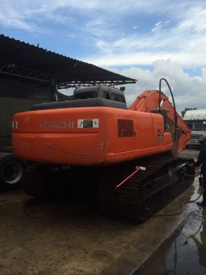 ต้องการขาย แบคโฮ ฮิตาชิ ZX200-1 ต้องการขาย แบคโฮ ฮิตาชิ ZX200-1