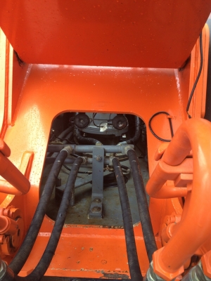 ต้องการขาย แบคโฮ ฮิตาชิ ZX200-1 ต้องการขาย แบคโฮ ฮิตาชิ ZX200-1