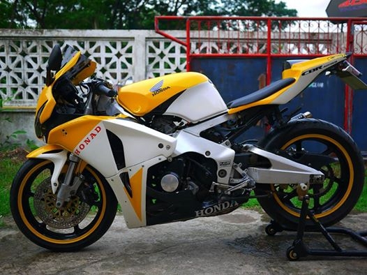 ขาย Cbr93 ตัวคาร์บูรไฟฟ้า พร้อมทะเบียนแท้ แฟริ่ง Cbr1000 08