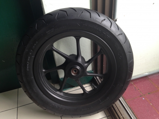 ขายล้อ zoommer ขอบ 12" พร้อมยาง สภาพใหม่ 3800