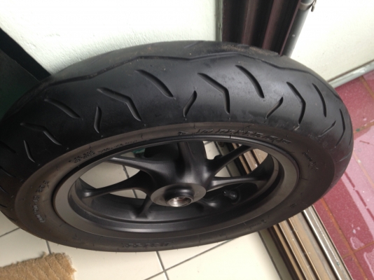 ขายล้อ zoommer ขอบ 12" พร้อมยาง สภาพใหม่ 3800