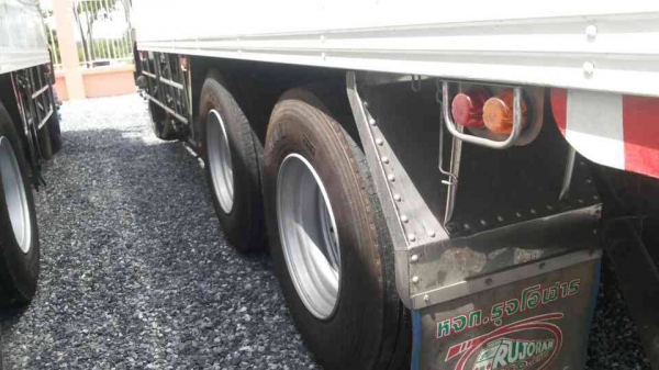 ISUZU FVM 240 รถตู้บรรทุก ตู้เครื่องทำความเย็น ISUZU FVM 240 รถตู้บรรทุก ตู้เครื่องทำความเย็น