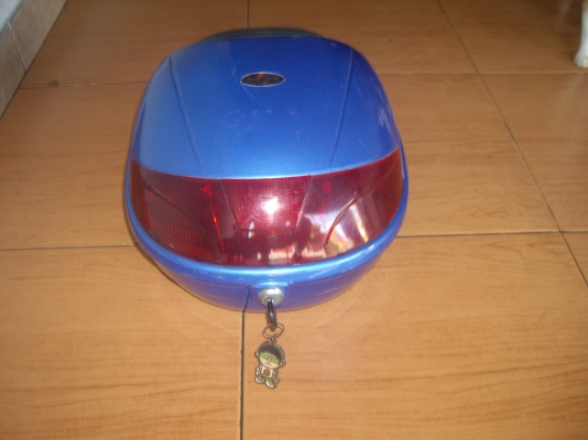 ขาย  กล่องเก็บของท้ายมอไซค์