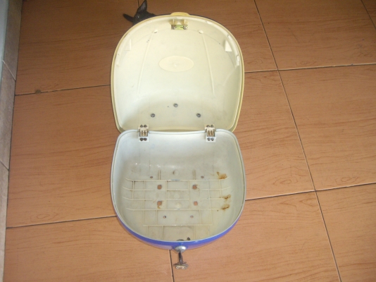 ขาย  กล่องเก็บของท้ายมอไซค์