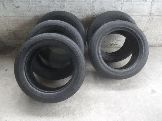 ยาง 235/55R18 สวยๆ 5 เส้น ราคา 2000 บาท