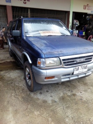 ขาย IZUZU adventure 4WD ขาย IZUZU adventure 4WD