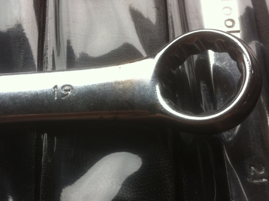 ชุดประแจรวม 14 ชื้นเกรด PREMIUN ยี่ห้อ MAXTOOL   ถึงเบอร์ 24 ประแจอย่างใส่มาในซ่องเป็นช่องตามภาพ