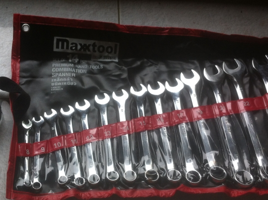ชุดประแจรวม 14 ชื้นเกรด PREMIUN ยี่ห้อ MAXTOOL   ถึงเบอร์ 24 ประแจอย่างใส่มาในซ่องเป็นช่องตามภาพ