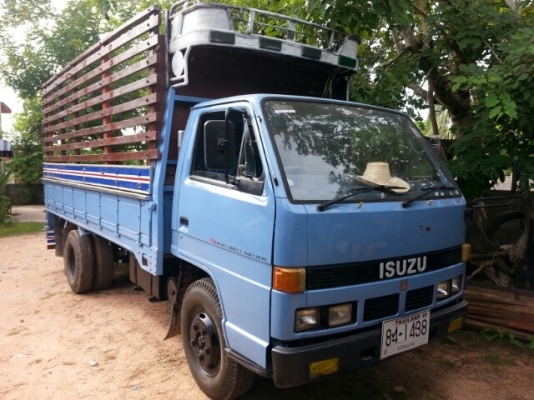 ขายISUZU NKR110แรง เครื่องดี แคชซีสวย ยางดี ภายในสวย เกียร์สั้น ยาว4.30เมตร สภาพพร้อมใช้งาน เอกสารพร้อมโอน
