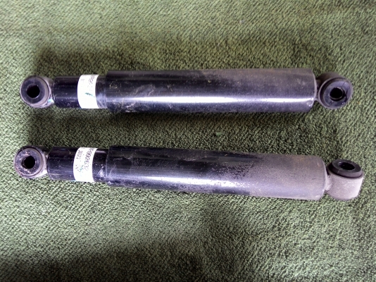 ขายโช๊คเดิมไทรทันพลัส 4 ประตู