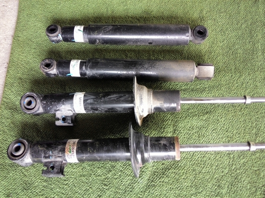 ขายโช๊คเดิมไทรทันพลัส 4 ประตู