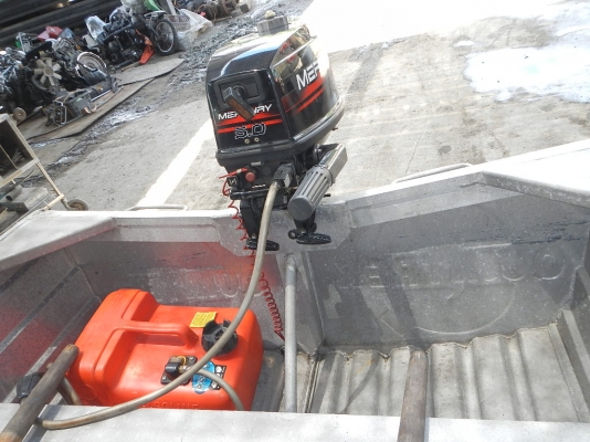 ขายเรือ BOAT ALUMINIUM พร้อม เครื่อง MERCURY 5.0 พร้อมใช้งาน ขายเรือ BOAT ALUMINIUM พร้อม เครื่อง MERCURY 5.0 พร้อมใช้งาน