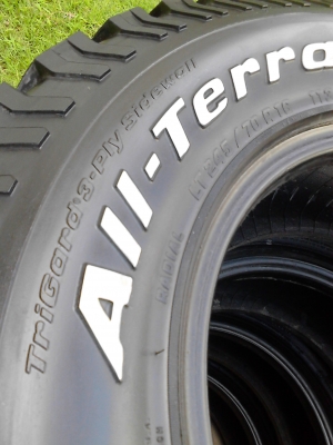 245/70R16 BF Goodrich Allterrain T/A มีชุด 4 เส้น โทร.081-427-3941 245/70R16 BF Goodrich Allterrain T/A มีชุด 4 เส้น โทร.081-427-3941