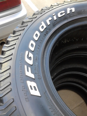 245/70R16 BF Goodrich Allterrain T/A มีชุด 4 เส้น โทร.081-427-3941 245/70R16 BF Goodrich Allterrain T/A มีชุด 4 เส้น โทร.081-427-3941
