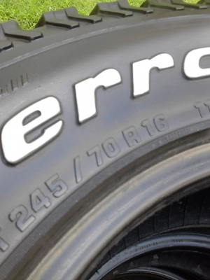 245/70R16 BF Goodrich Allterrain T/A มีชุด 4 เส้น โทร.081-427-3941 245/70R16 BF Goodrich Allterrain T/A มีชุด 4 เส้น โทร.081-427-3941